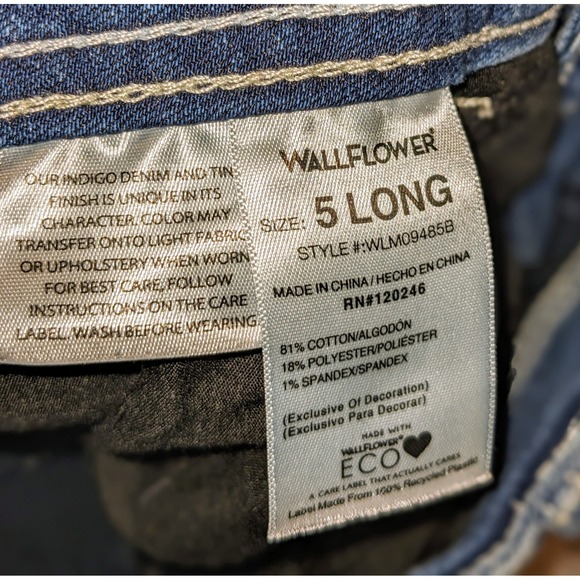 Wallflower Luscious Curvy Fit Denim Jeans Embellished Pockets Size 5 Long - Picture 4 of 7